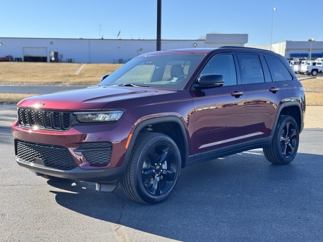 2025 Jeep Grand Cherokee Altitude X photo 3