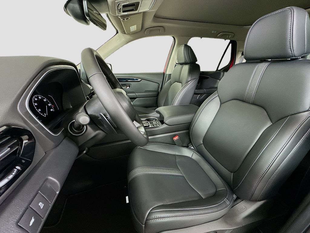 2025 Honda Pilot Touring photo 16