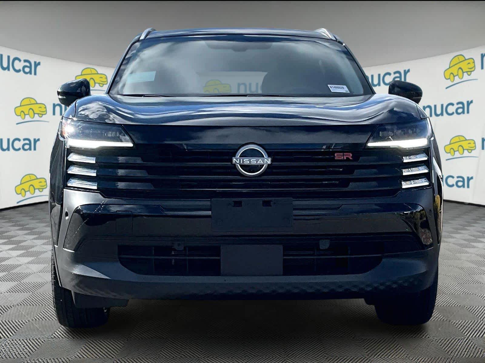 2026 Nissan Kicks SR photo 2