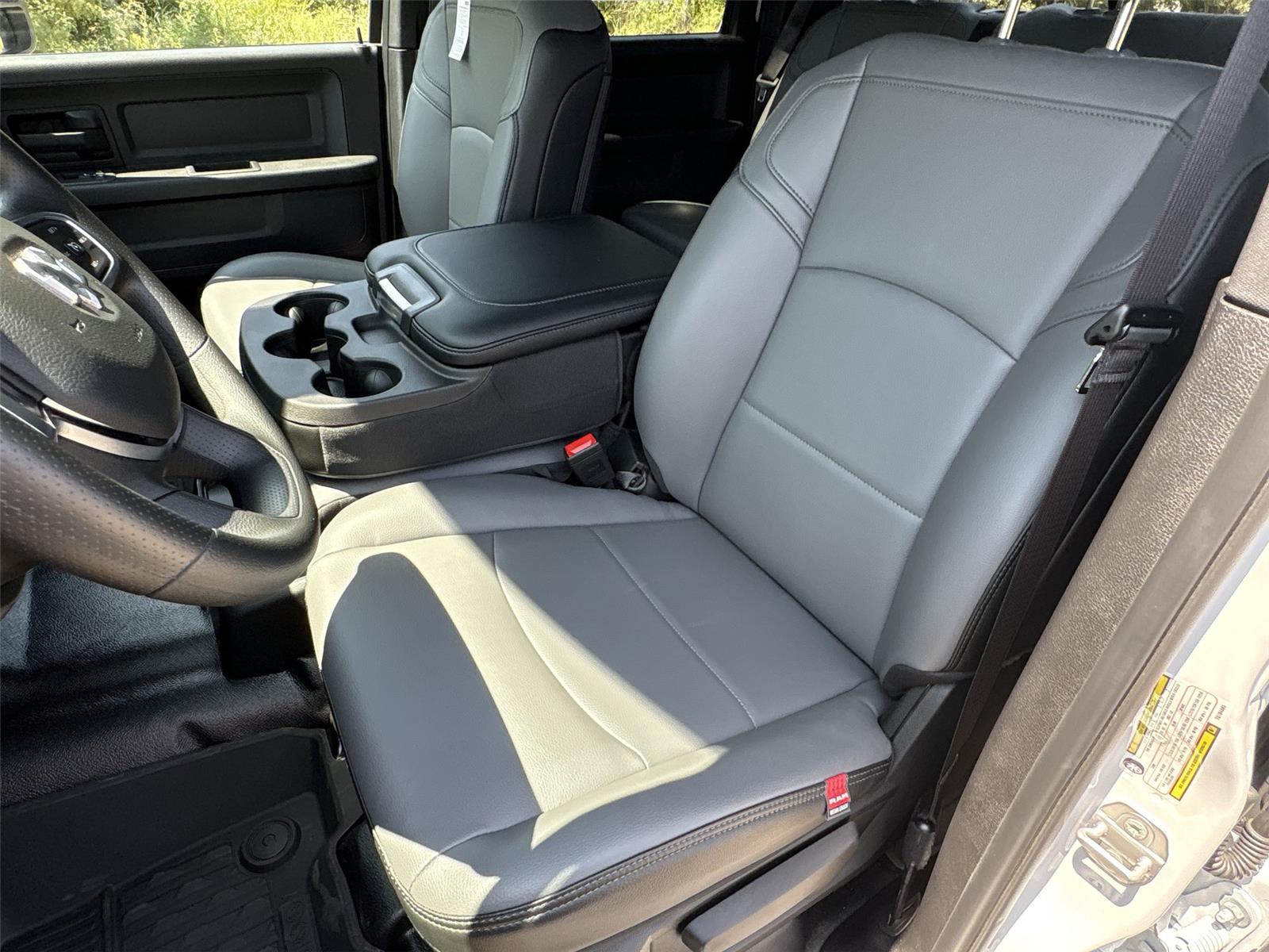2026 Ram 2500 Tradesman photo 13