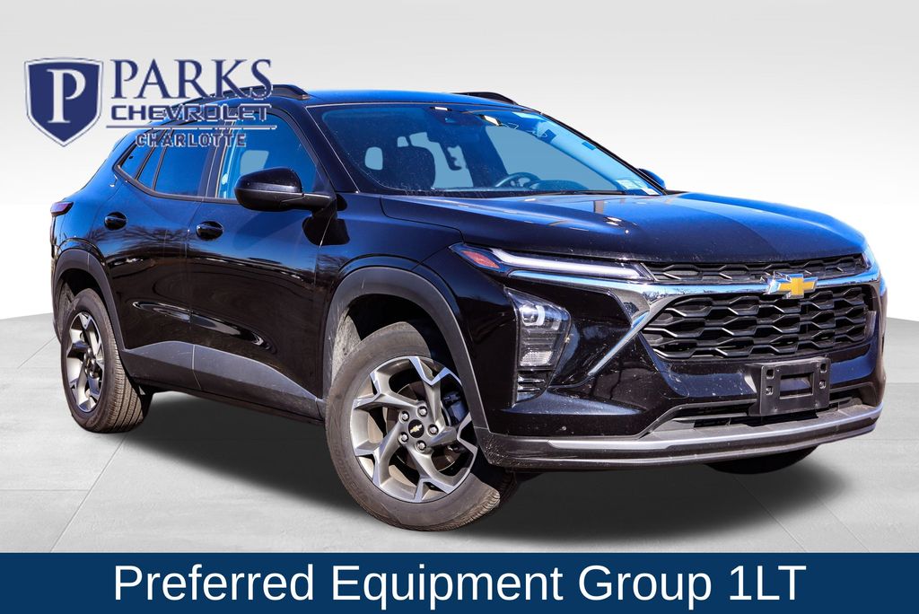 2025 Chevrolet Trax LT's photo