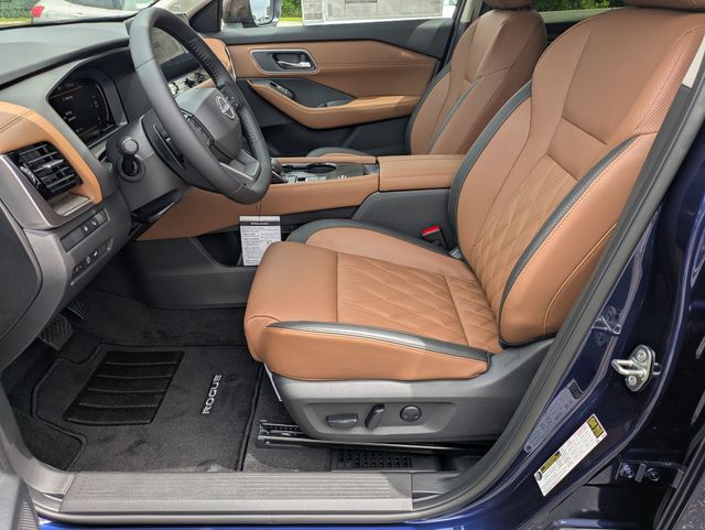 2025 Nissan Rogue Platinum photo 11