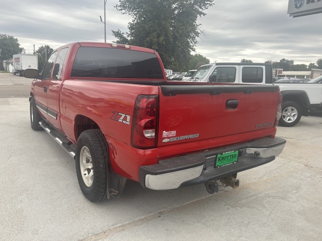 2003 Chevrolet Silverado 1500 LS photo 3