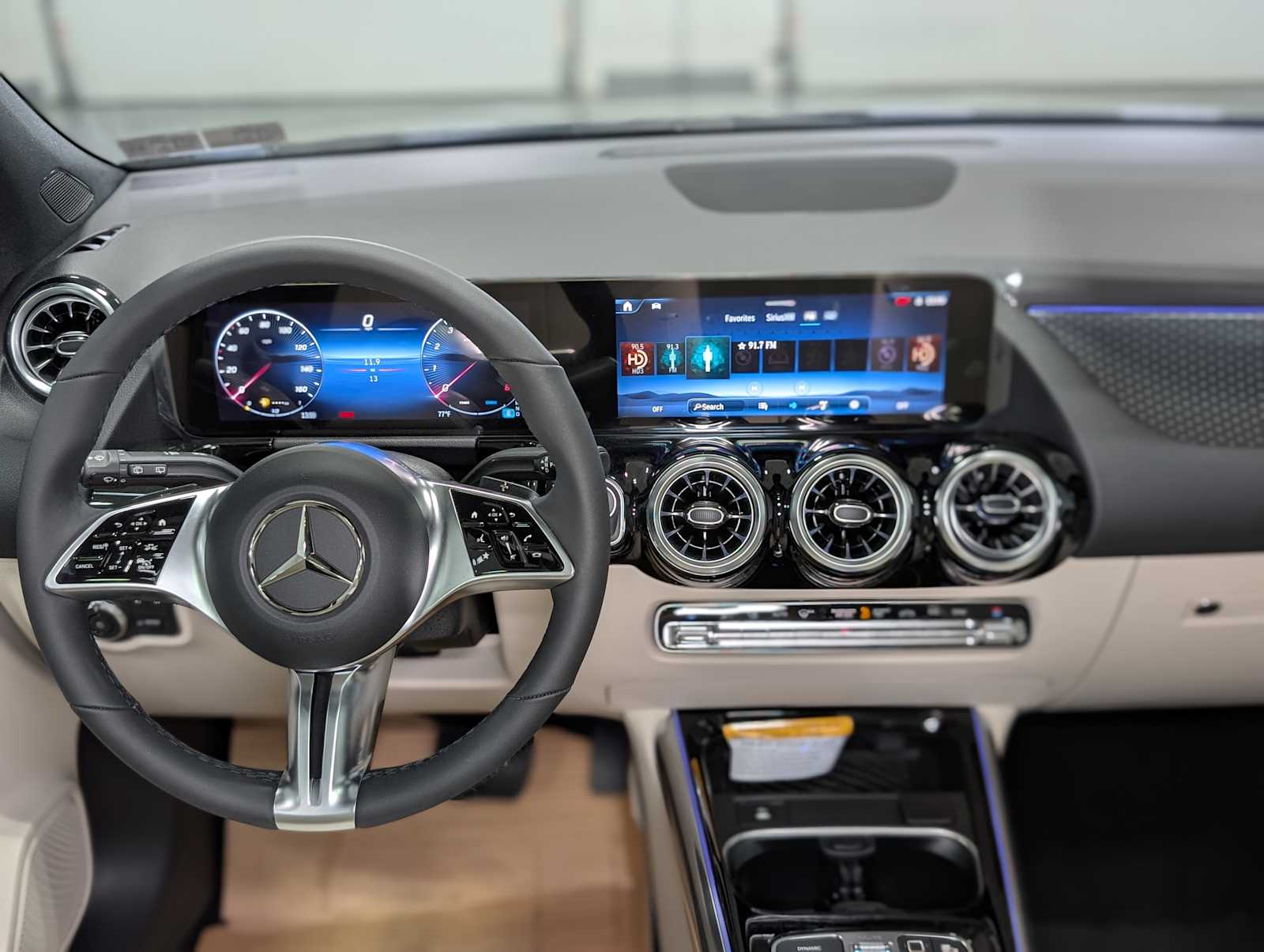 2026 Mercedes Benz GLA 250 4MATIC photo 4