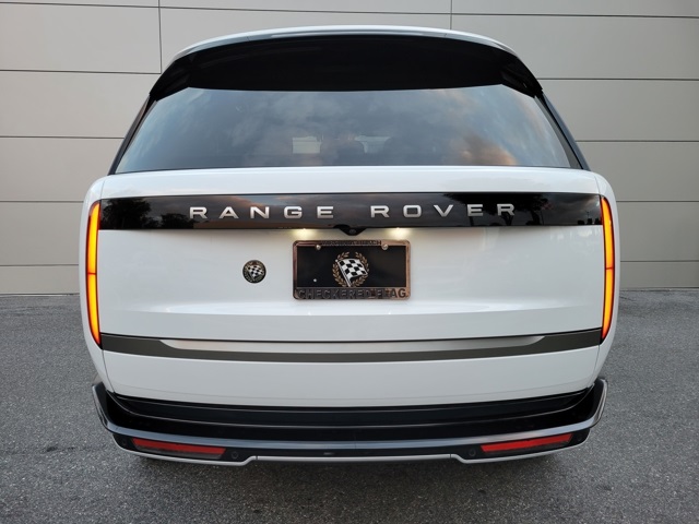 2025 Land Rover Range Rover SE photo 3