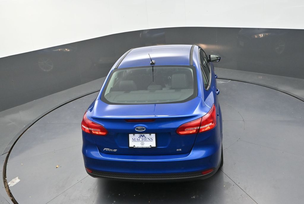 2018 Ford Focus SE photo 14
