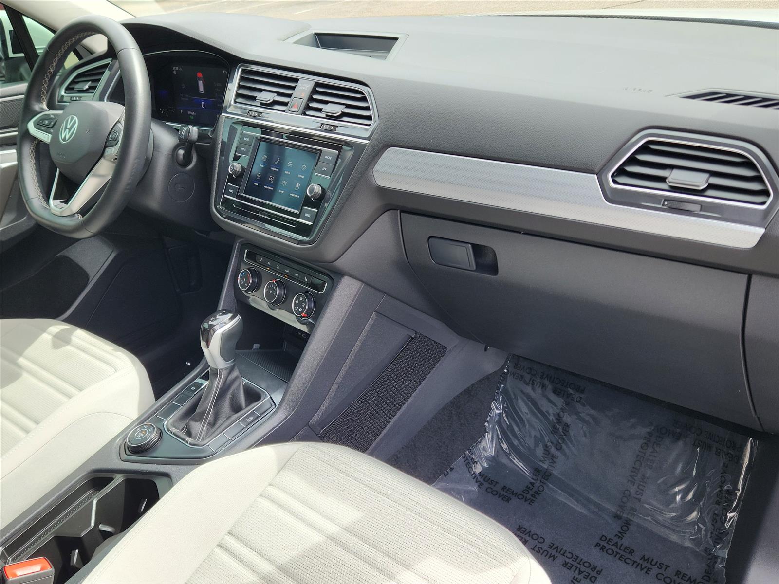 2022 Volkswagen Tiguan S photo 12