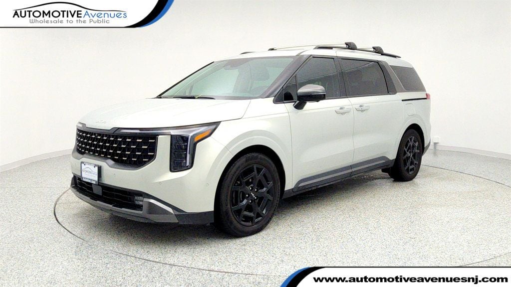 2025 Kia Carnival SX Prestige's photo