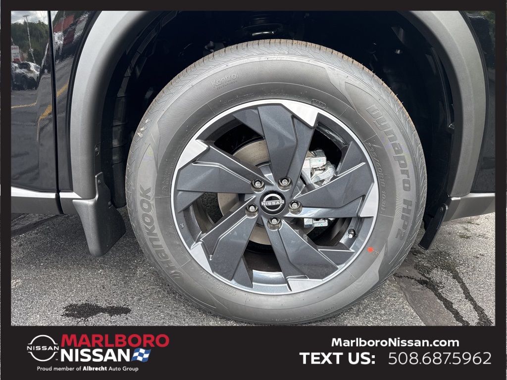 2026 Nissan Rogue SV photo 10