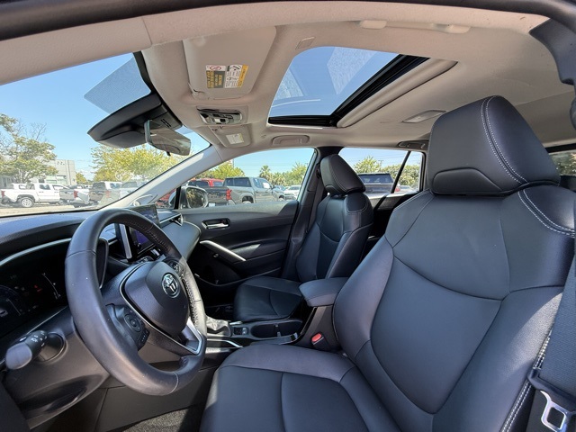 2024 Toyota Corolla Cross XLE photo 14