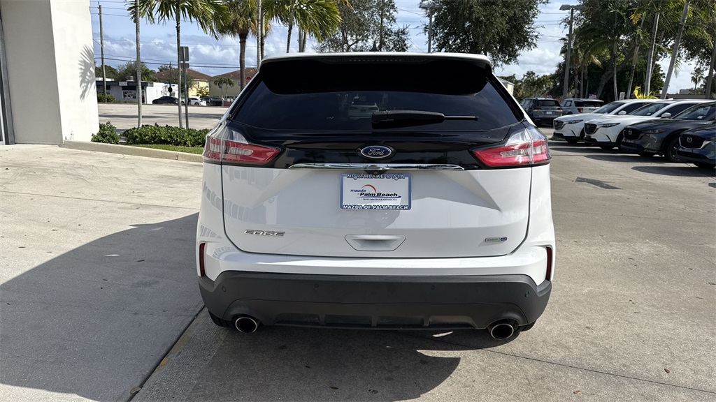 2020 Ford Edge SE photo 2