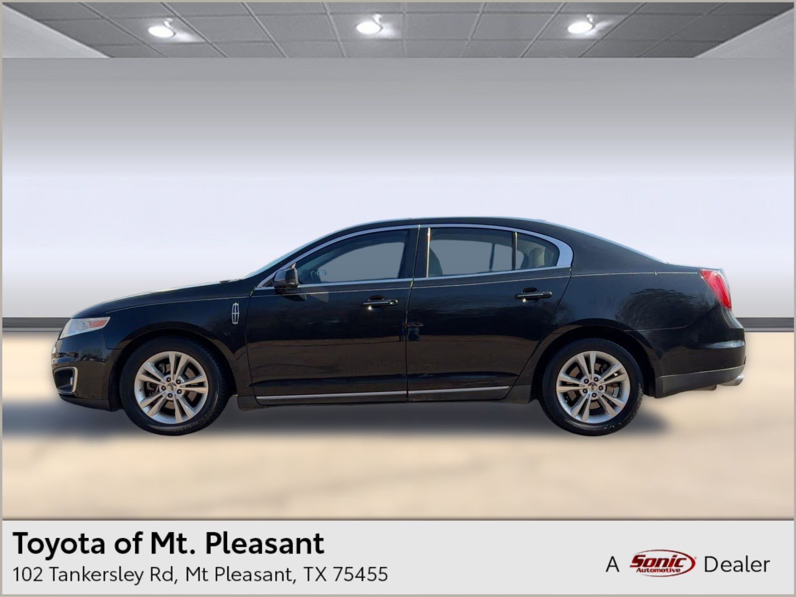 2010 Lincoln MKS Base