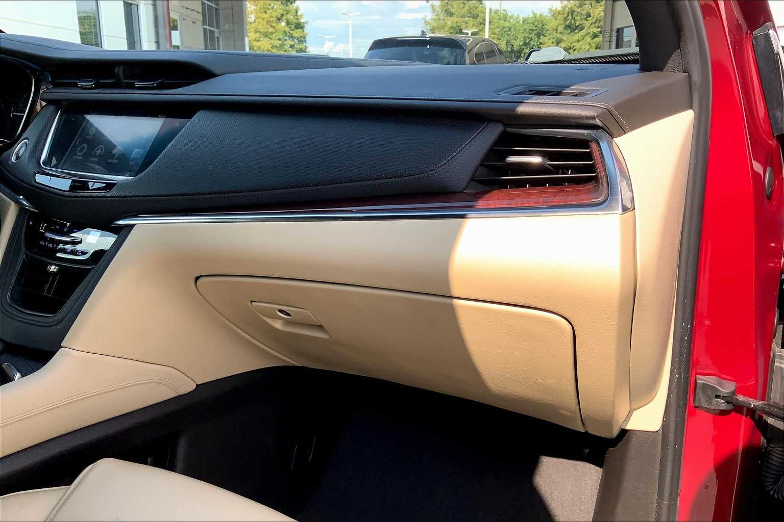 2019 Cadillac XT5 Luxury photo 18