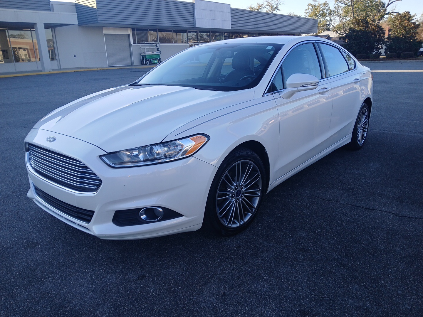 2015 Ford Fusion SE's photo
