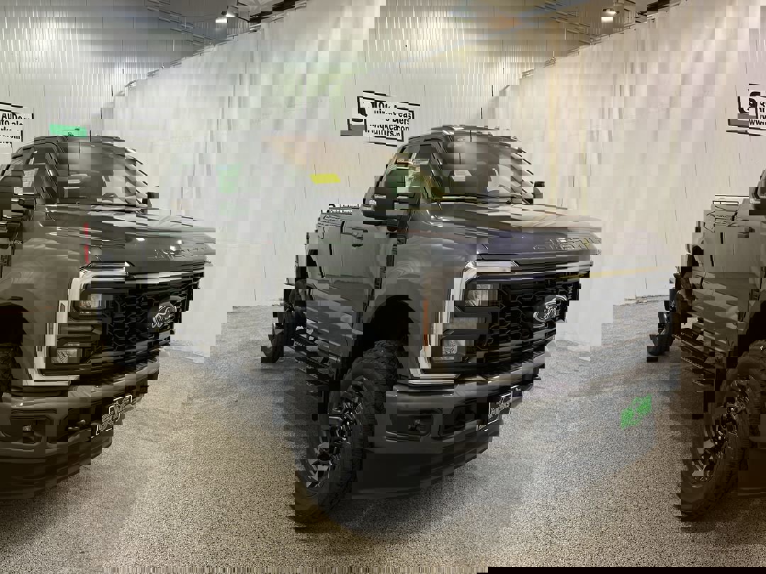 2026 Ford F-350 Super Duty XL's photo