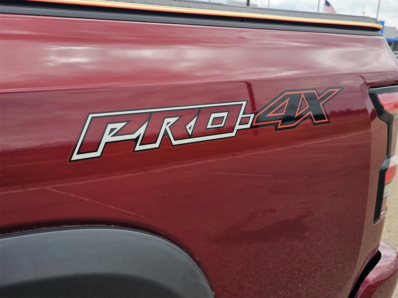 2023 Nissan Frontier PRO-4X Crew Cab photo 6