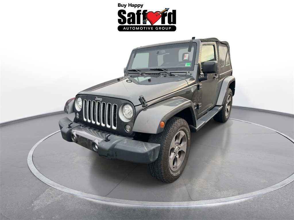 2017 Jeep Wrangler Sahara photo 4