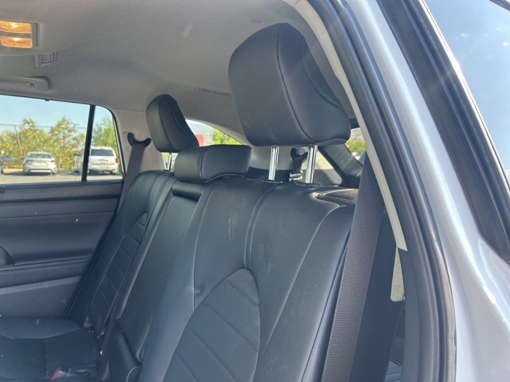 2024 Toyota Highlander XLE photo 15