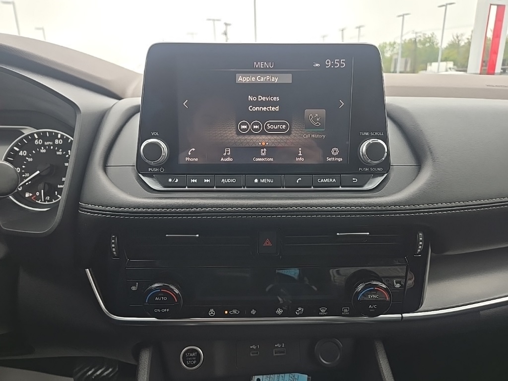 2021 Nissan Rogue SV photo 16
