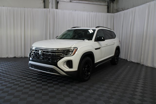2025 Volkswagen Atlas Peak Edition SE photo 27