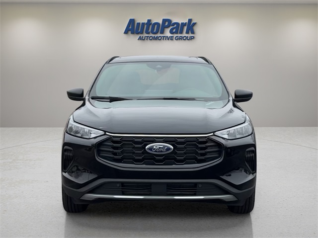2025 Ford Escape ST-Line photo 2
