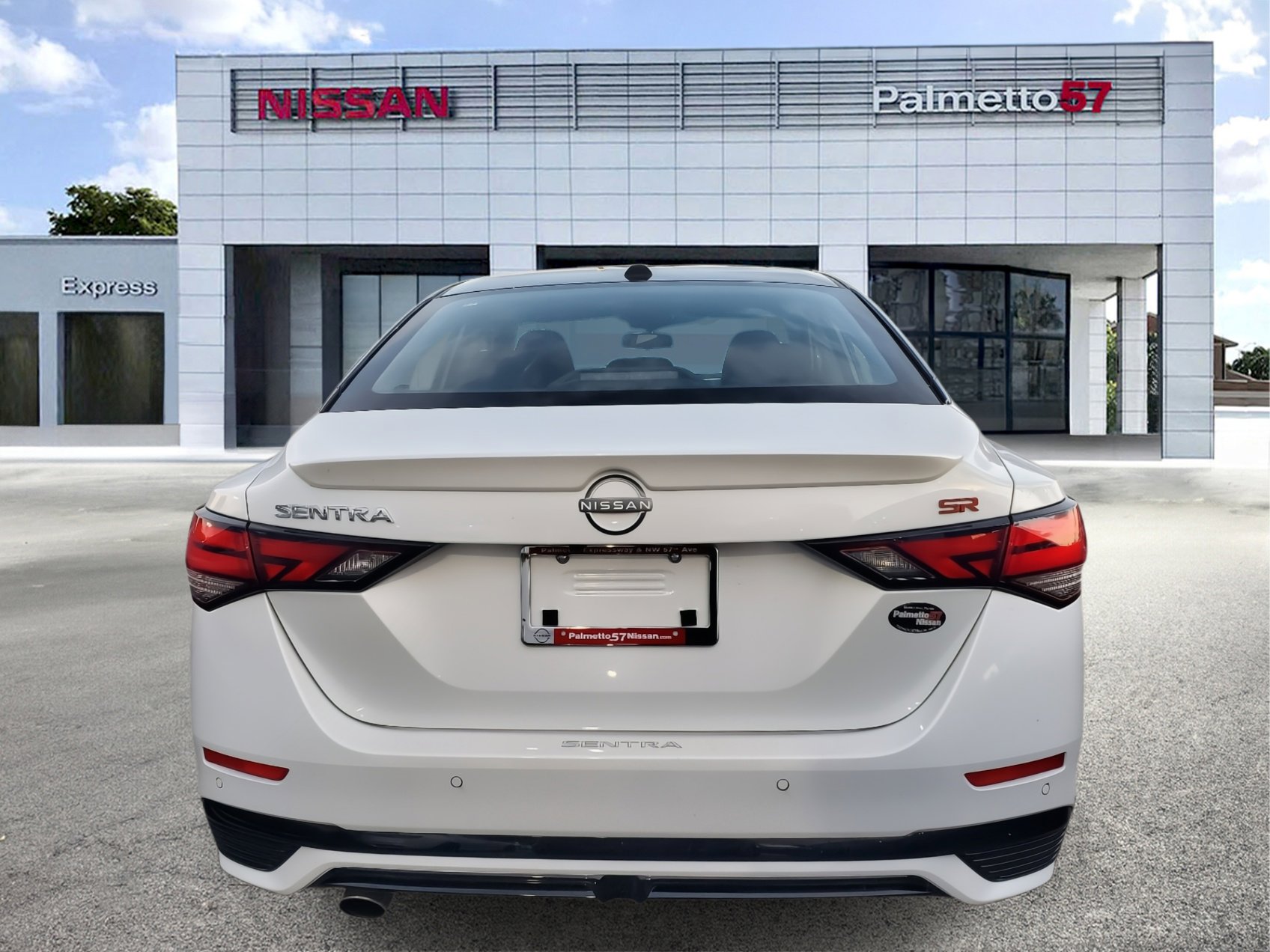 2025 Nissan Sentra SR photo 2