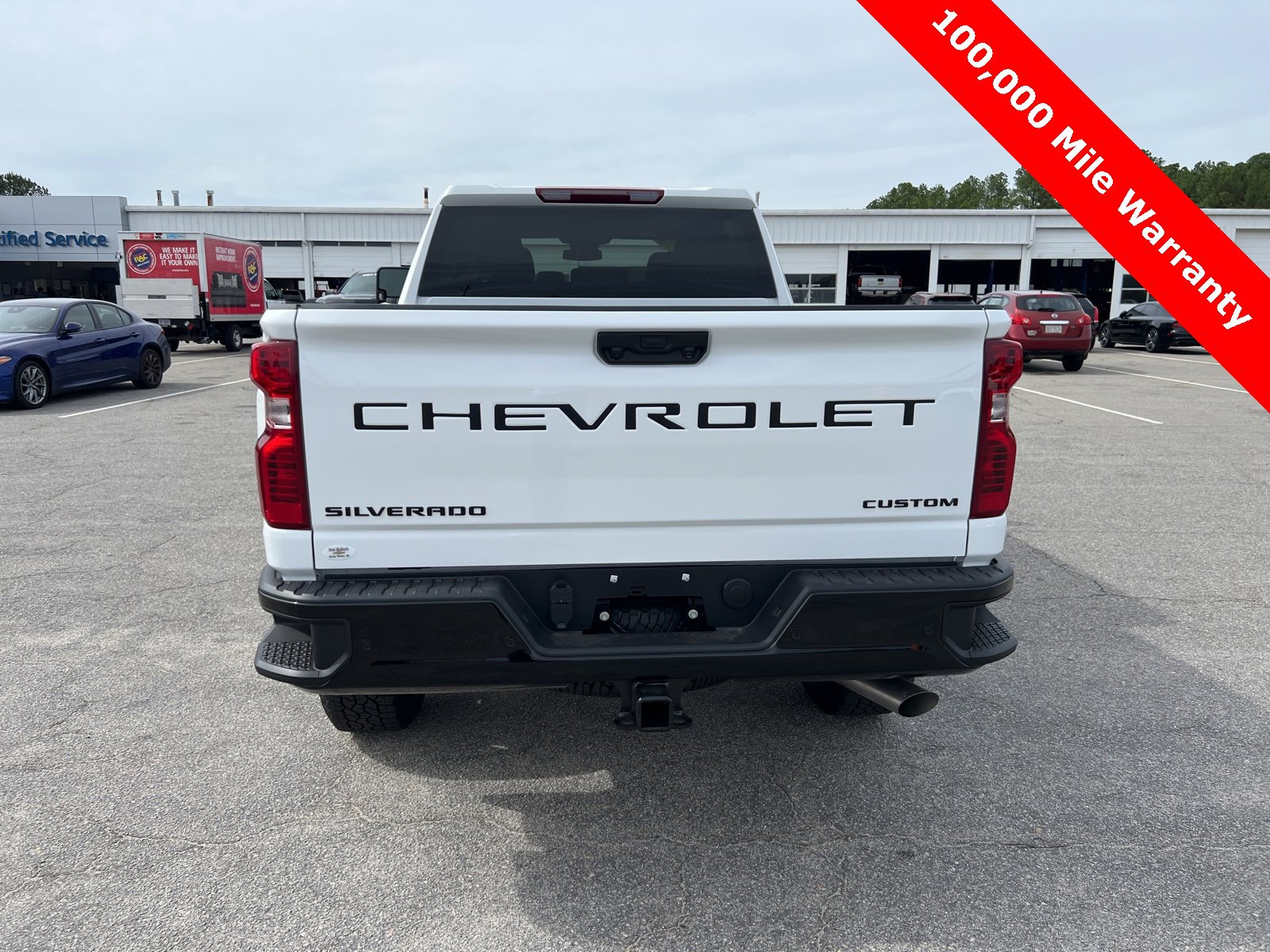 2026 Chevrolet Silverado 2500HD Custom photo 4