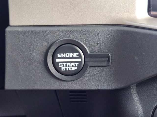 2025 Ford Bronco Outer Banks photo 19