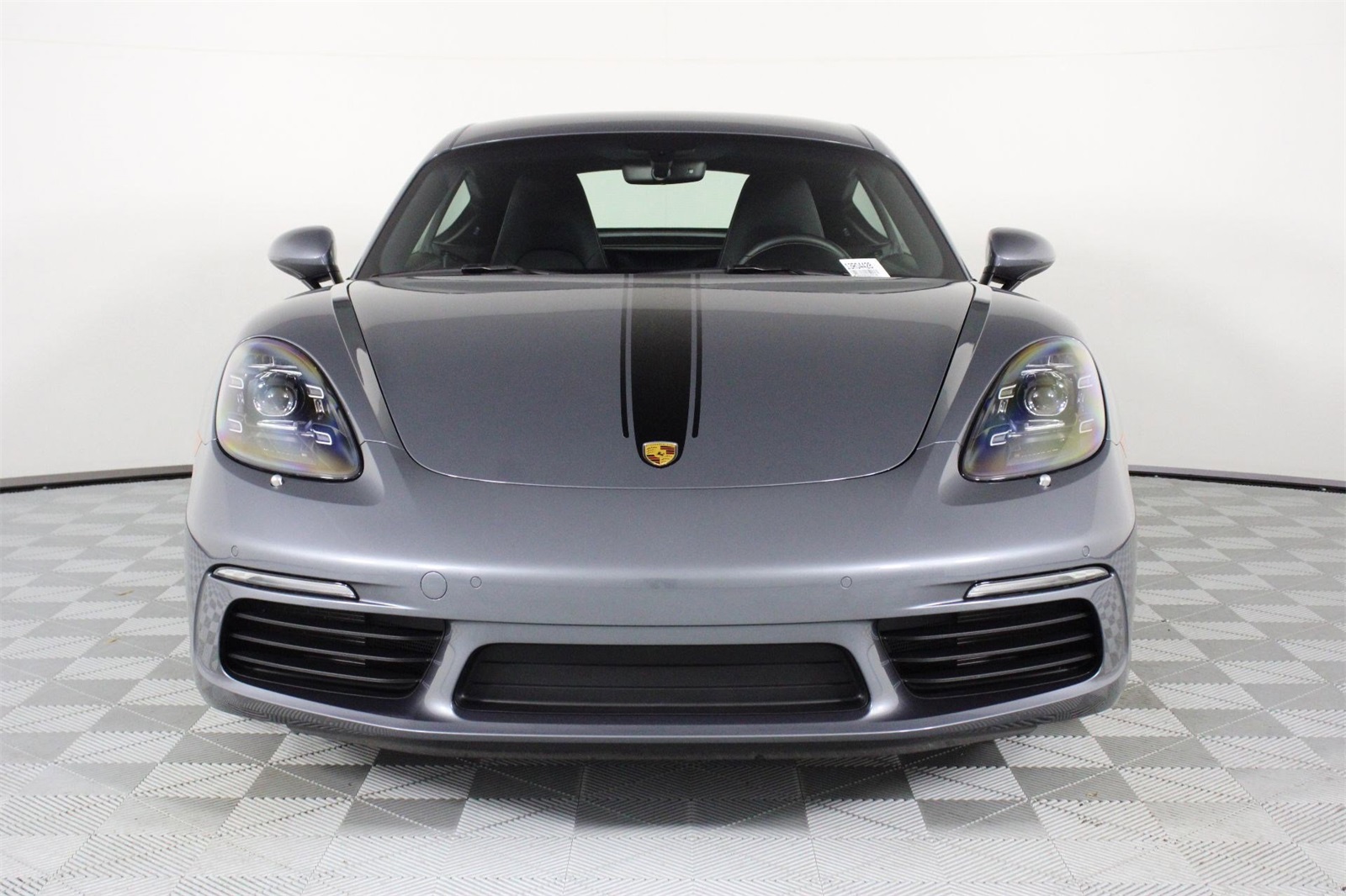 2025 Porsche Cayman photo 10