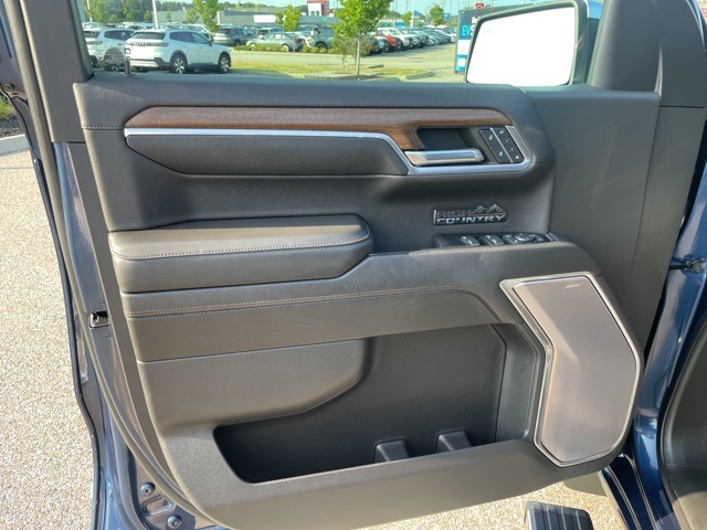 2022 Chevrolet Silverado 1500 High Country photo 13