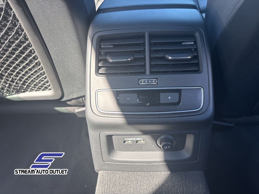 2023 Audi A4 45 S line Premium Plus photo 13
