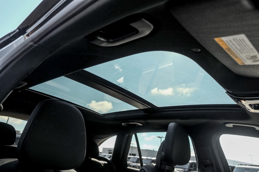 2026 Mercedes Benz GLC 300 4MATIC photo 19