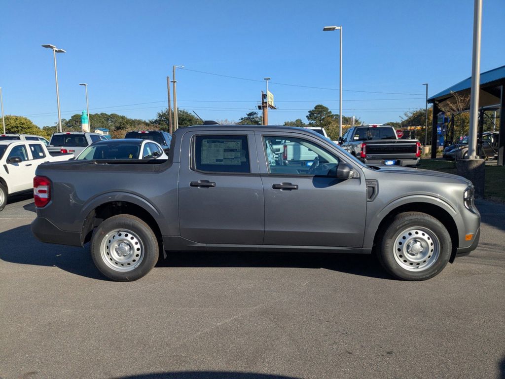 2025 Ford Maverick XL photo 3