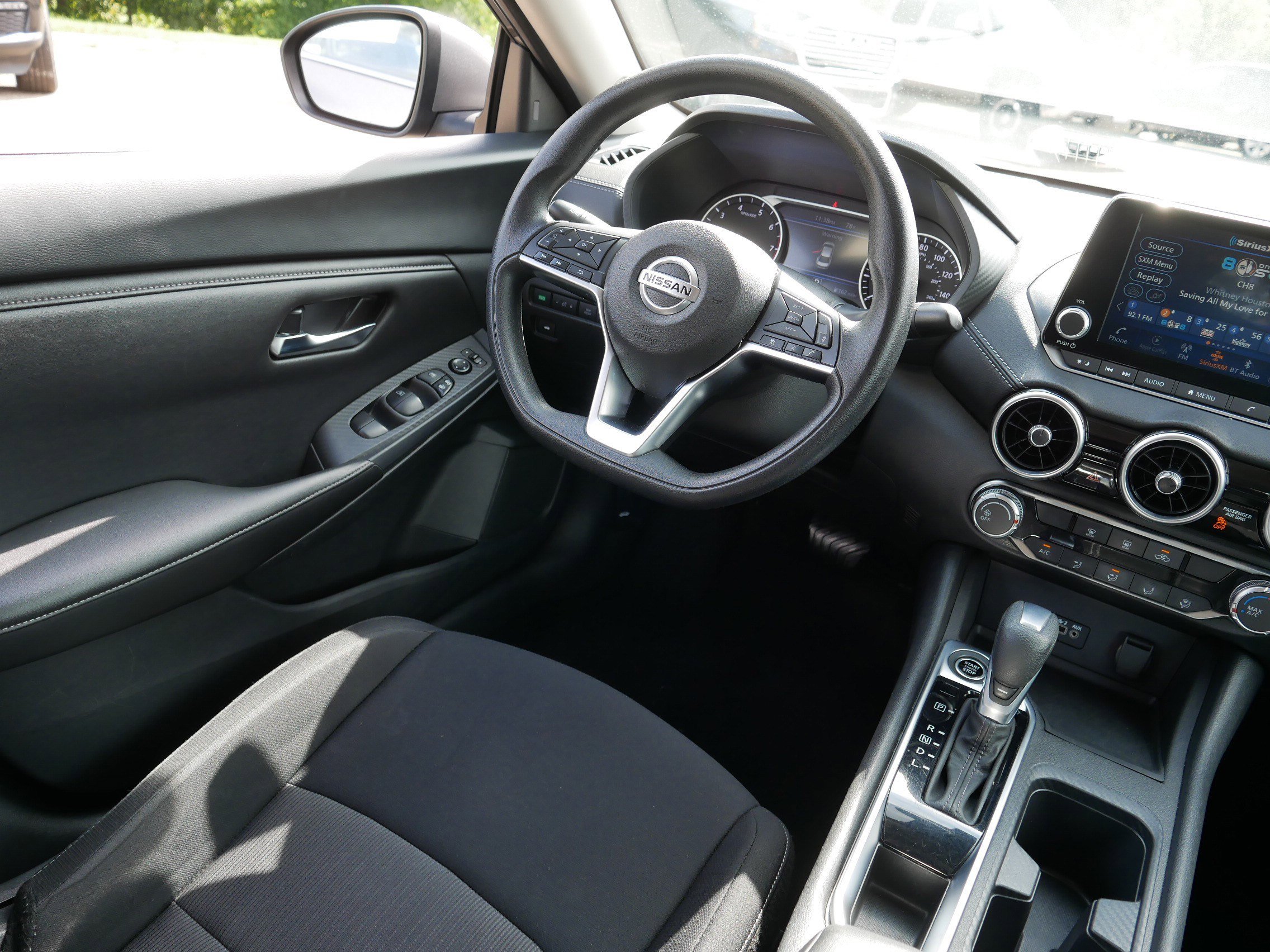 2023 Nissan Sentra SV photo 9