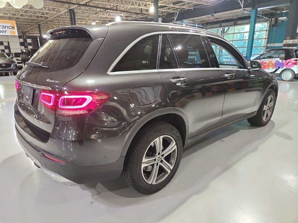 2020 Mercedes Benz GLC 300 4MATIC photo 2