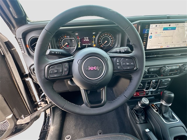 2025 Jeep Gladiator Mojave photo 3