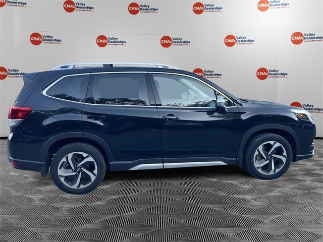 2022 Subaru Forester Touring photo 8