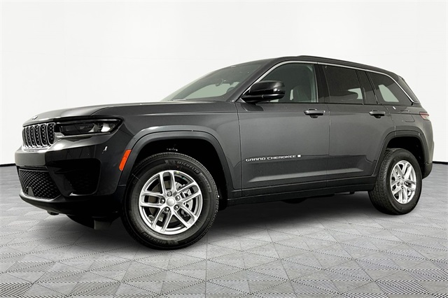 2025 Jeep Grand Cherokee Laredo's photo