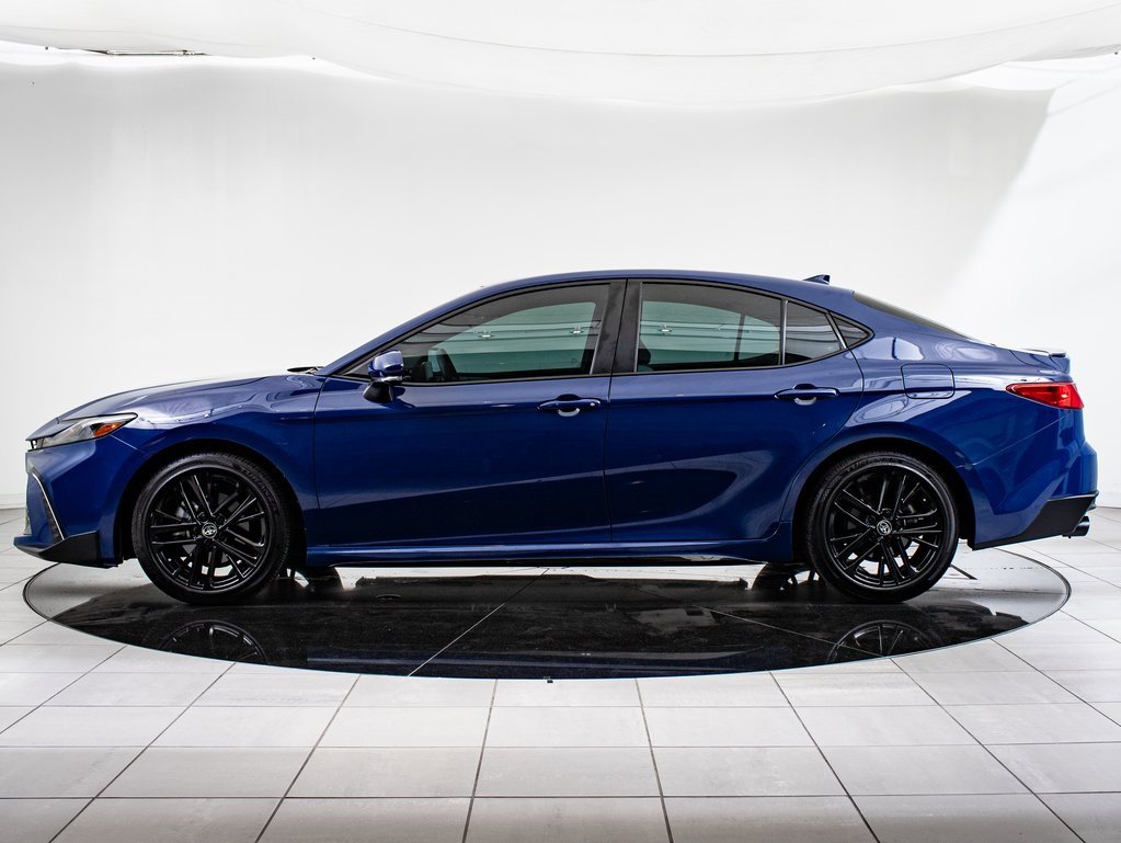 2025 Toyota Camry SE photo 5