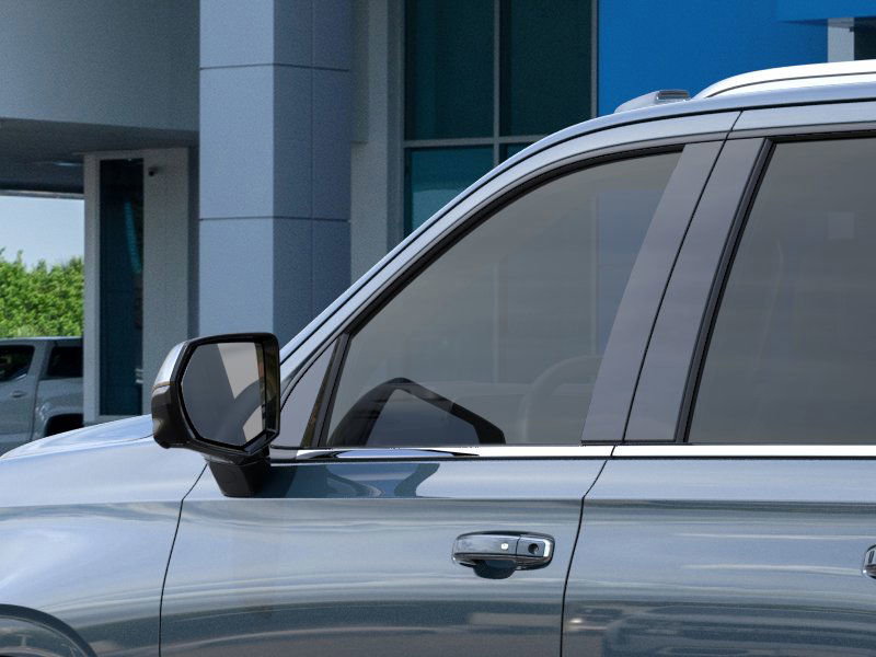 2025 Chevrolet Suburban Premier photo 12