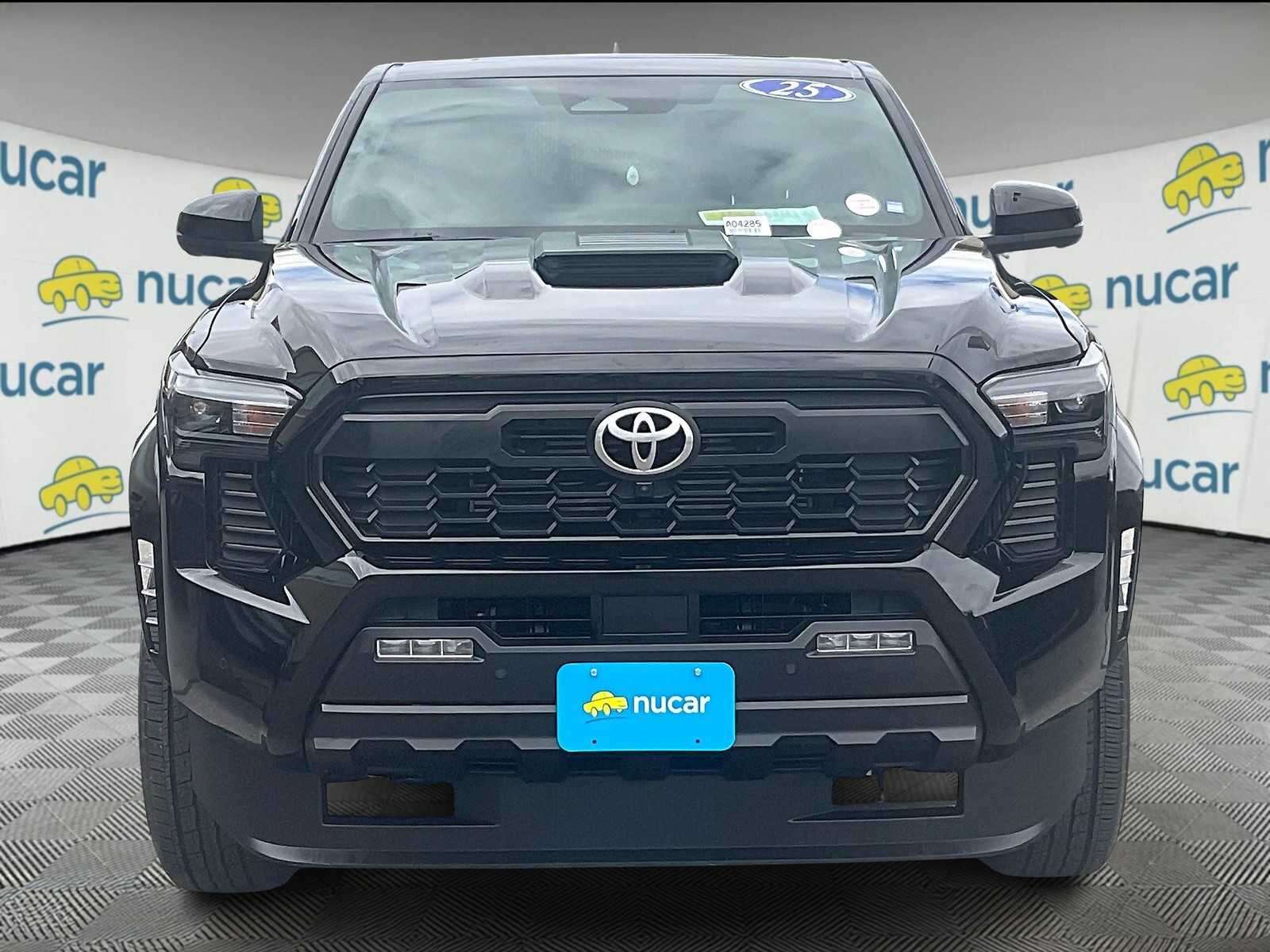 2025 Toyota Tacoma TRD Sport photo 2