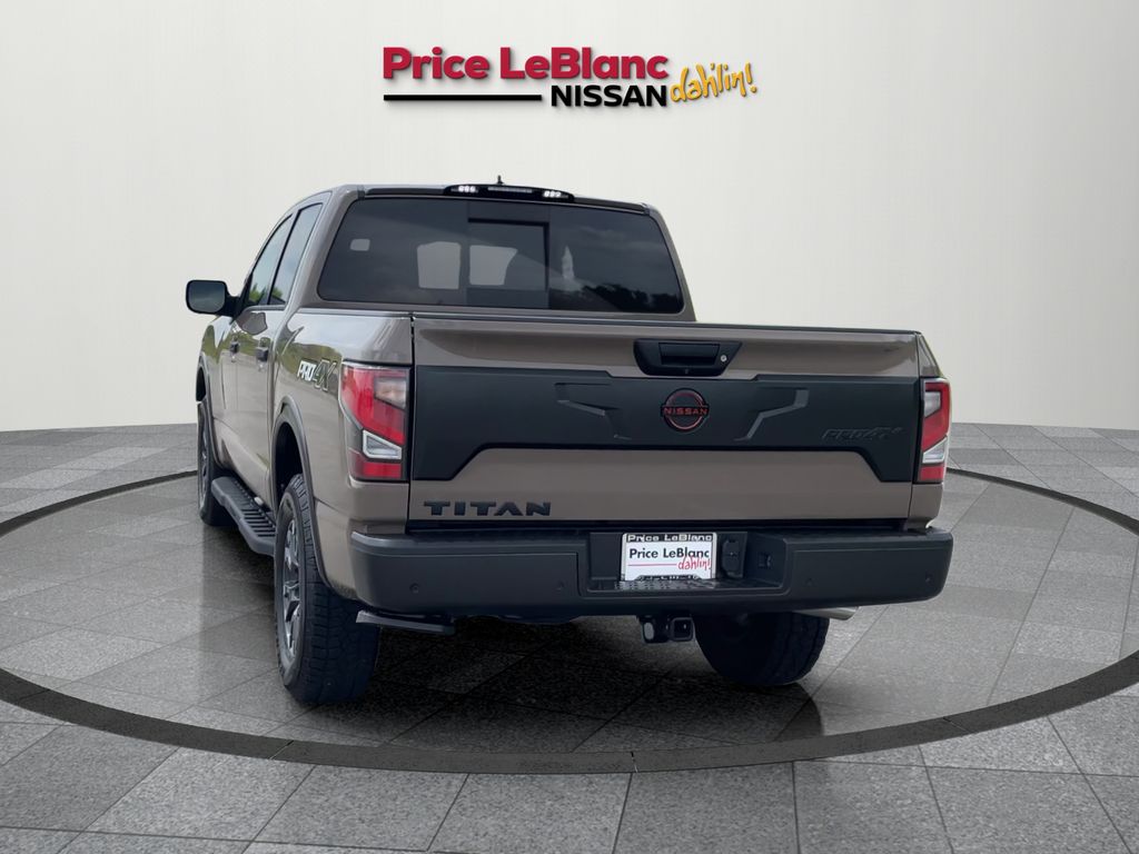 2024 Nissan Titan PRO-4X photo 6