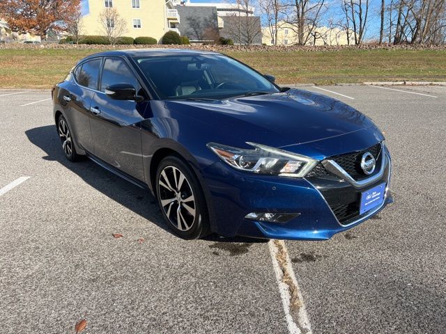 2018 Nissan Maxima SL's photo