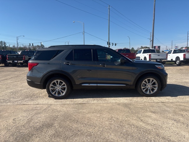 2020 Ford Explorer XLT's photo