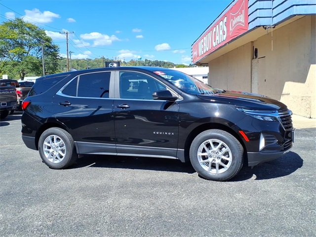 2023 Chevrolet Equinox LT photo 2
