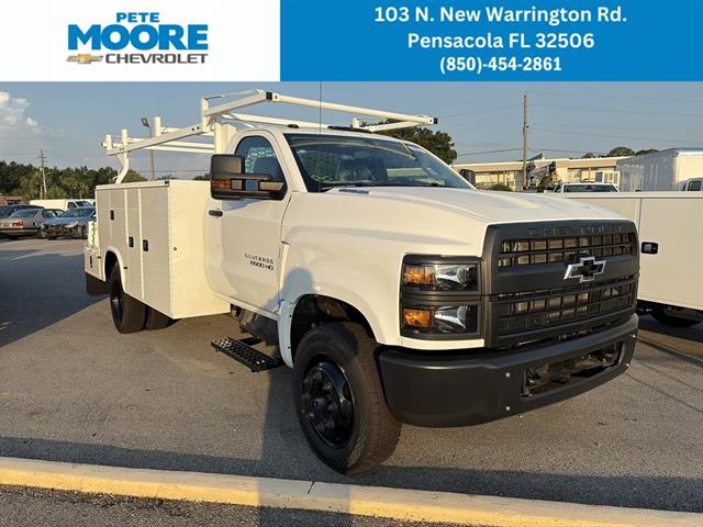 2024 Chevrolet Silverado 4500 Medium Duty Chassis Cab Work Truck's photo