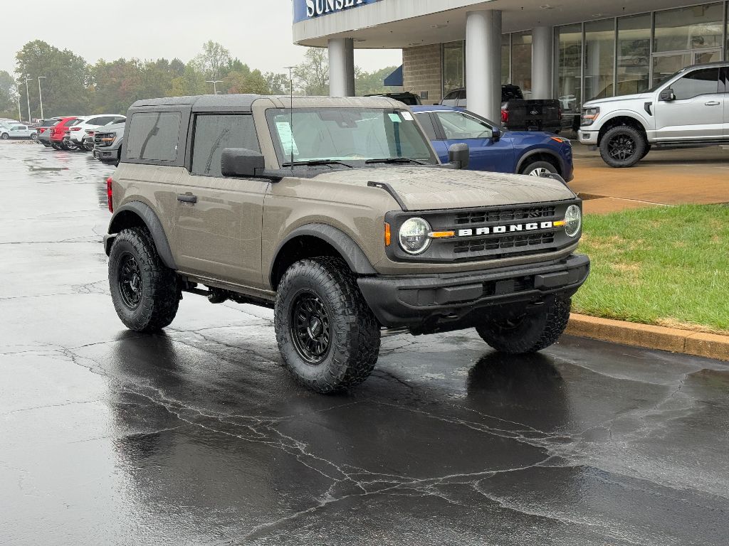 2025 Ford Bronco 2-Door Base's photo