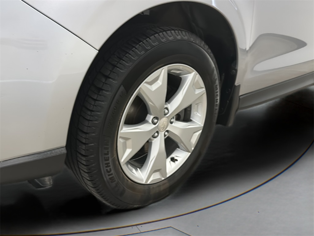 2016 Subaru Forester 2.5i Premium photo 4