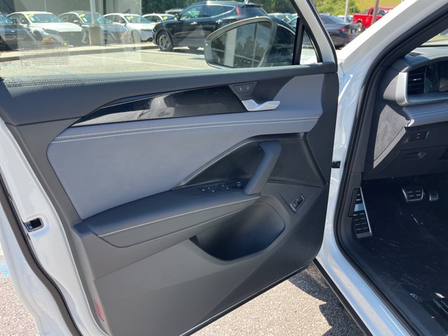 2025 Volkswagen Tiguan SE R-Line Black photo 4