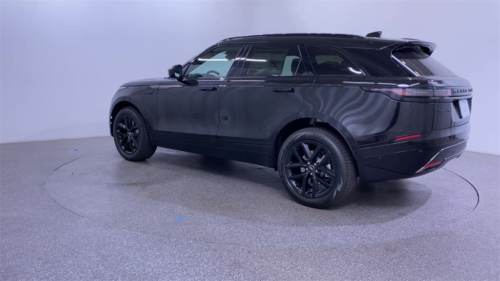 2025 Land Rover Range Rover Velar SE photo 4